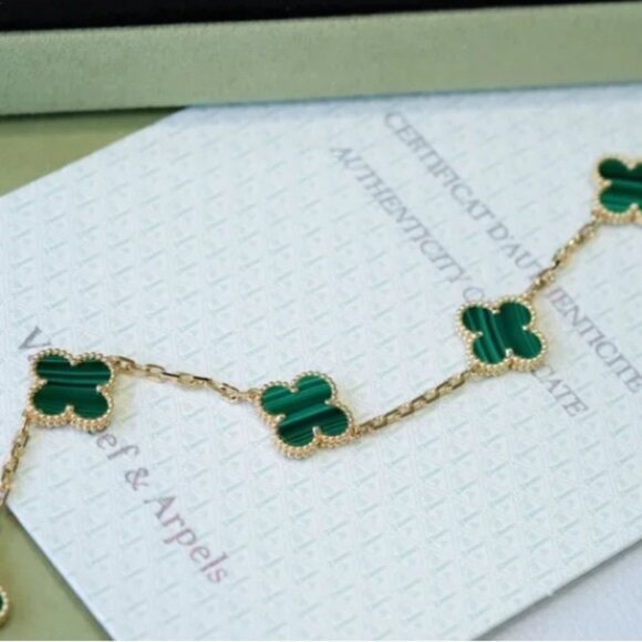 Van Cleef & Arpels Green and Gold Clover Bracelet - Picture 7 of 7
